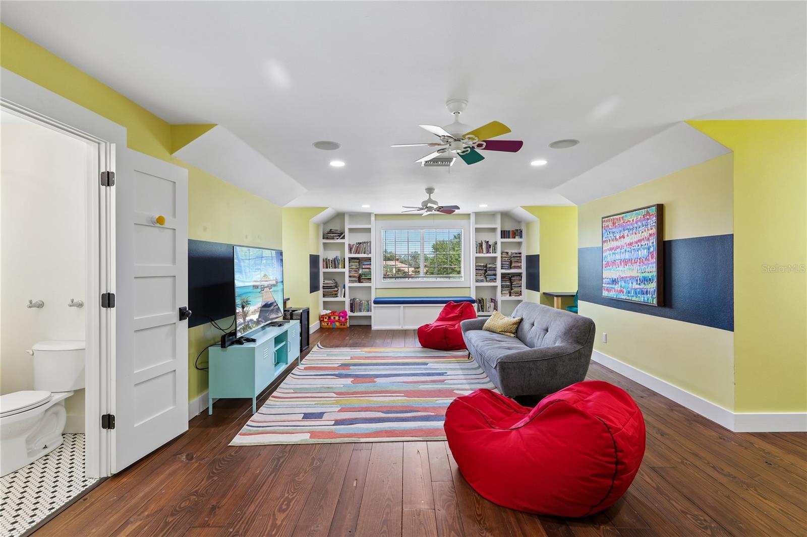 Image 39 of 95 For 8410 Kenavis Place