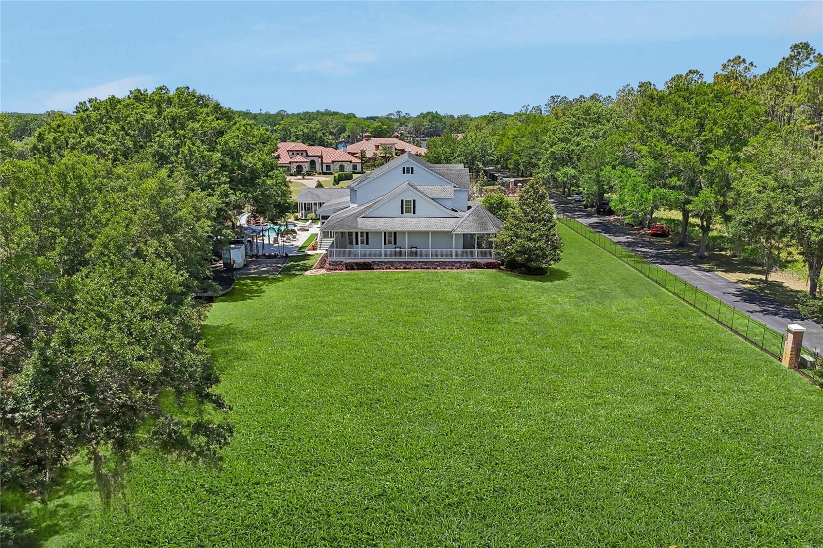 Image 4 of 95 For 8410 Kenavis Place
