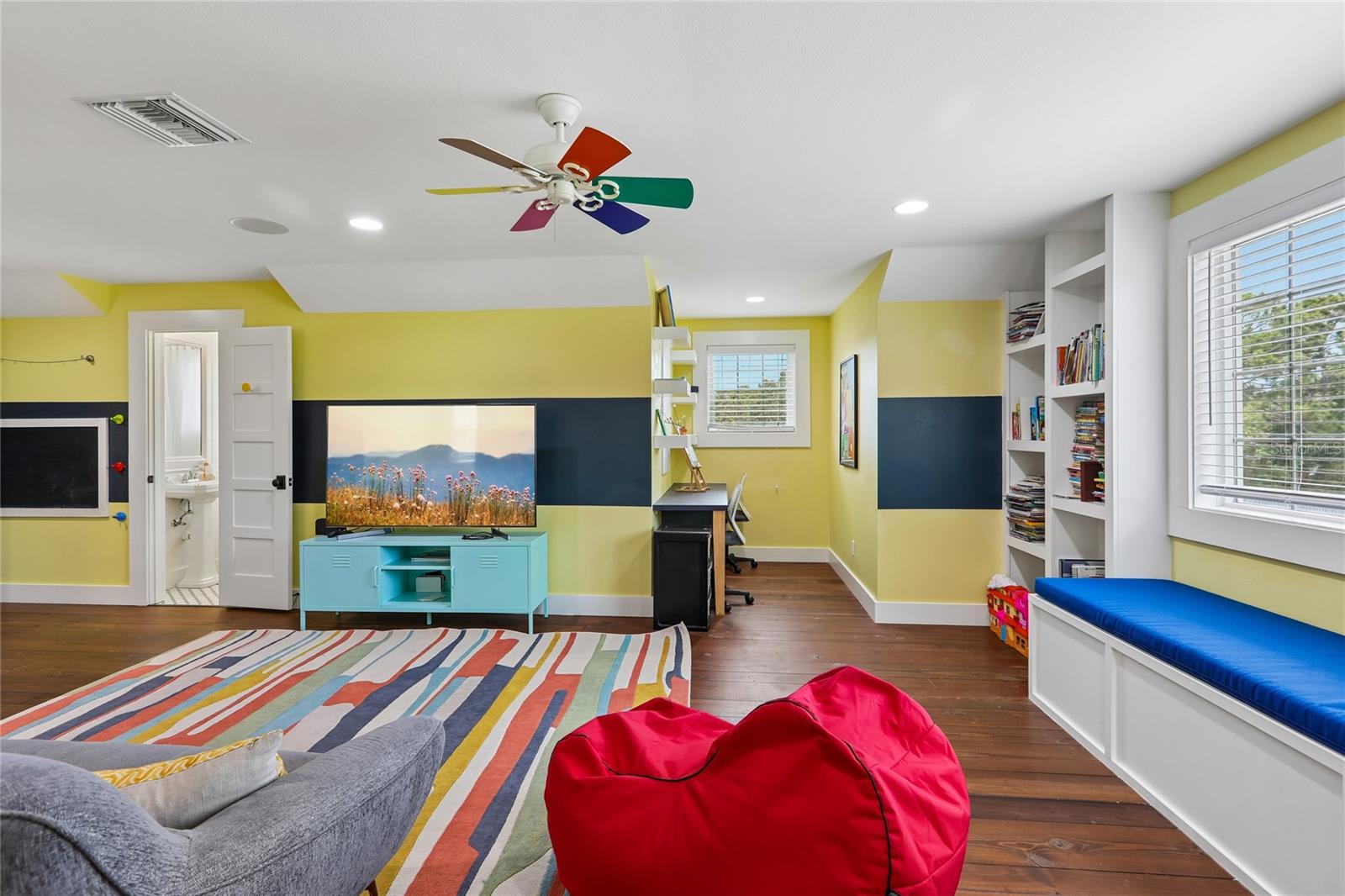 Image 41 of 95 For 8410 Kenavis Place