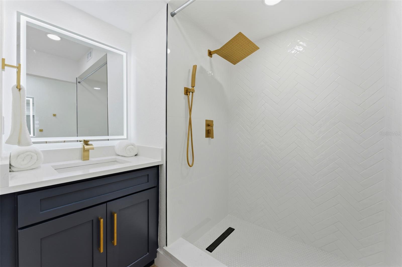 Image 12 of 55 For 3917 Eden Roc Circle
