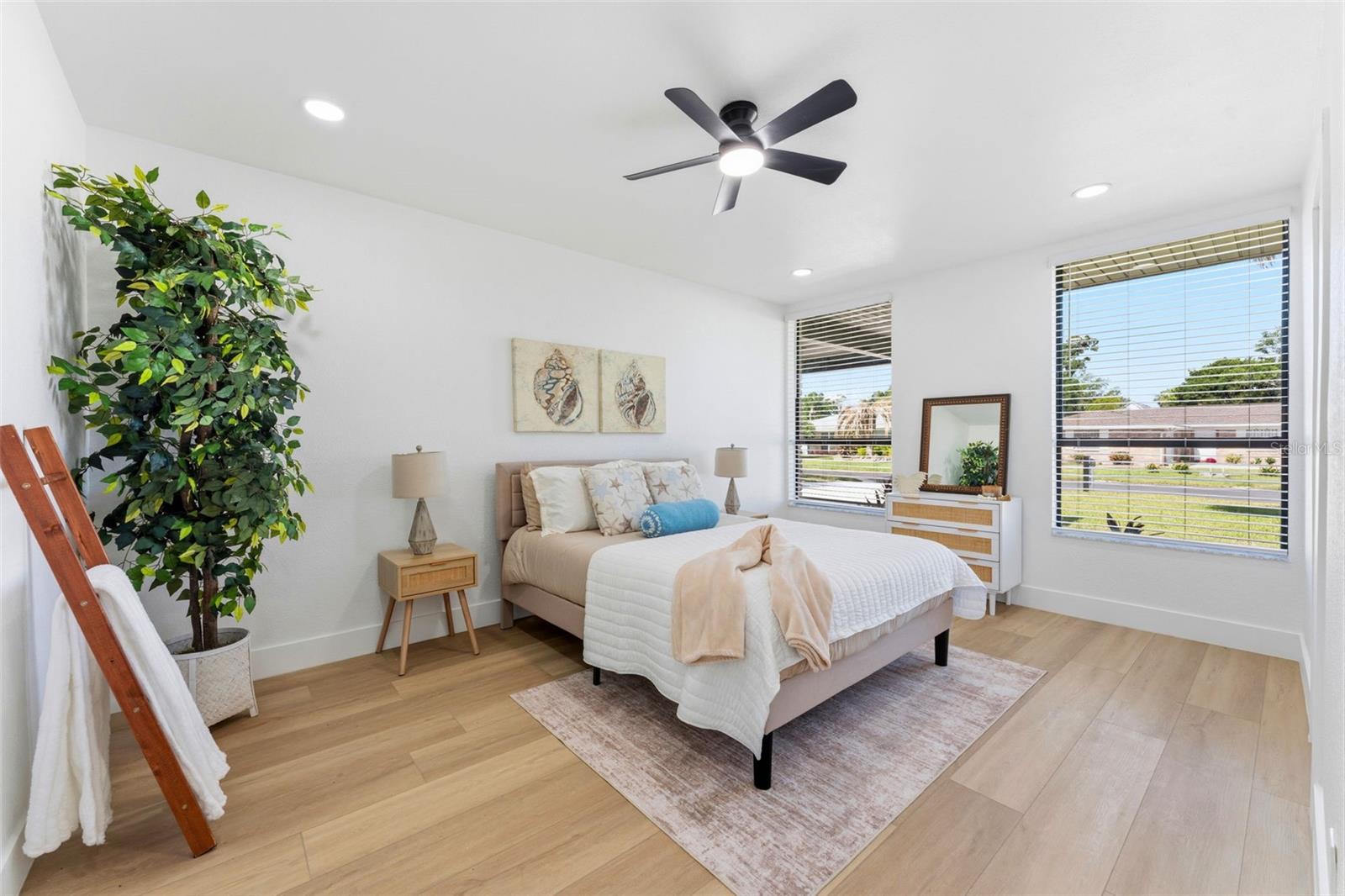 Image 14 of 55 For 3917 Eden Roc Circle