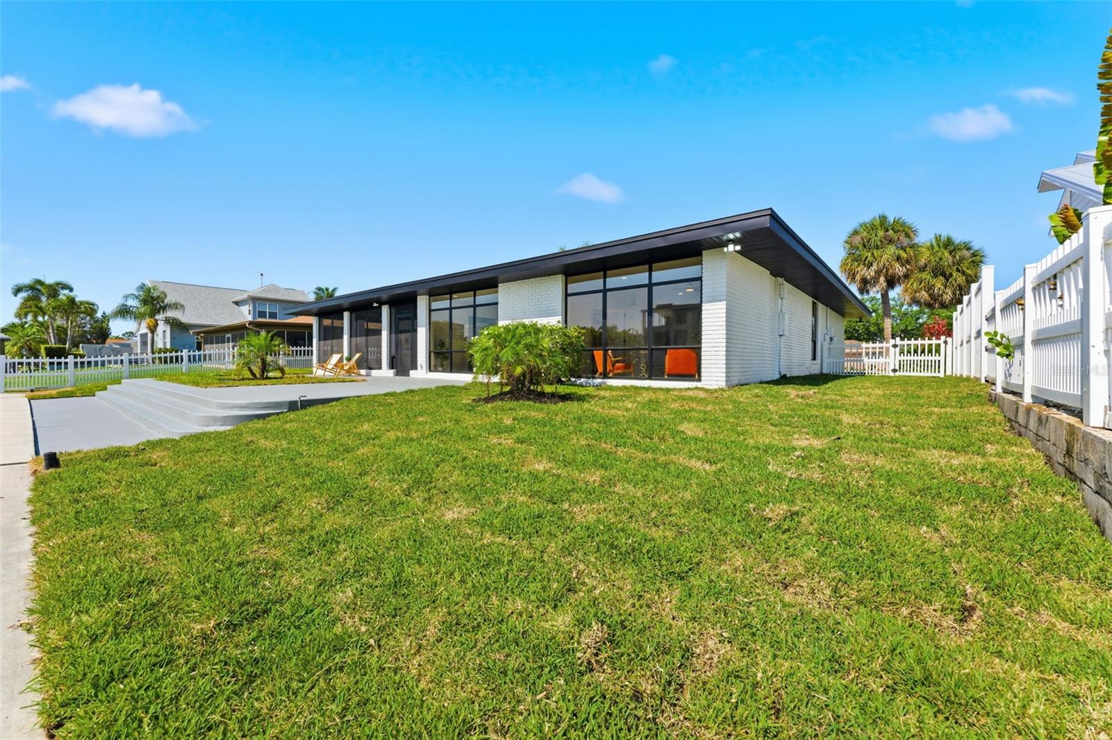 Image 21 of 55 For 3917 Eden Roc Circle
