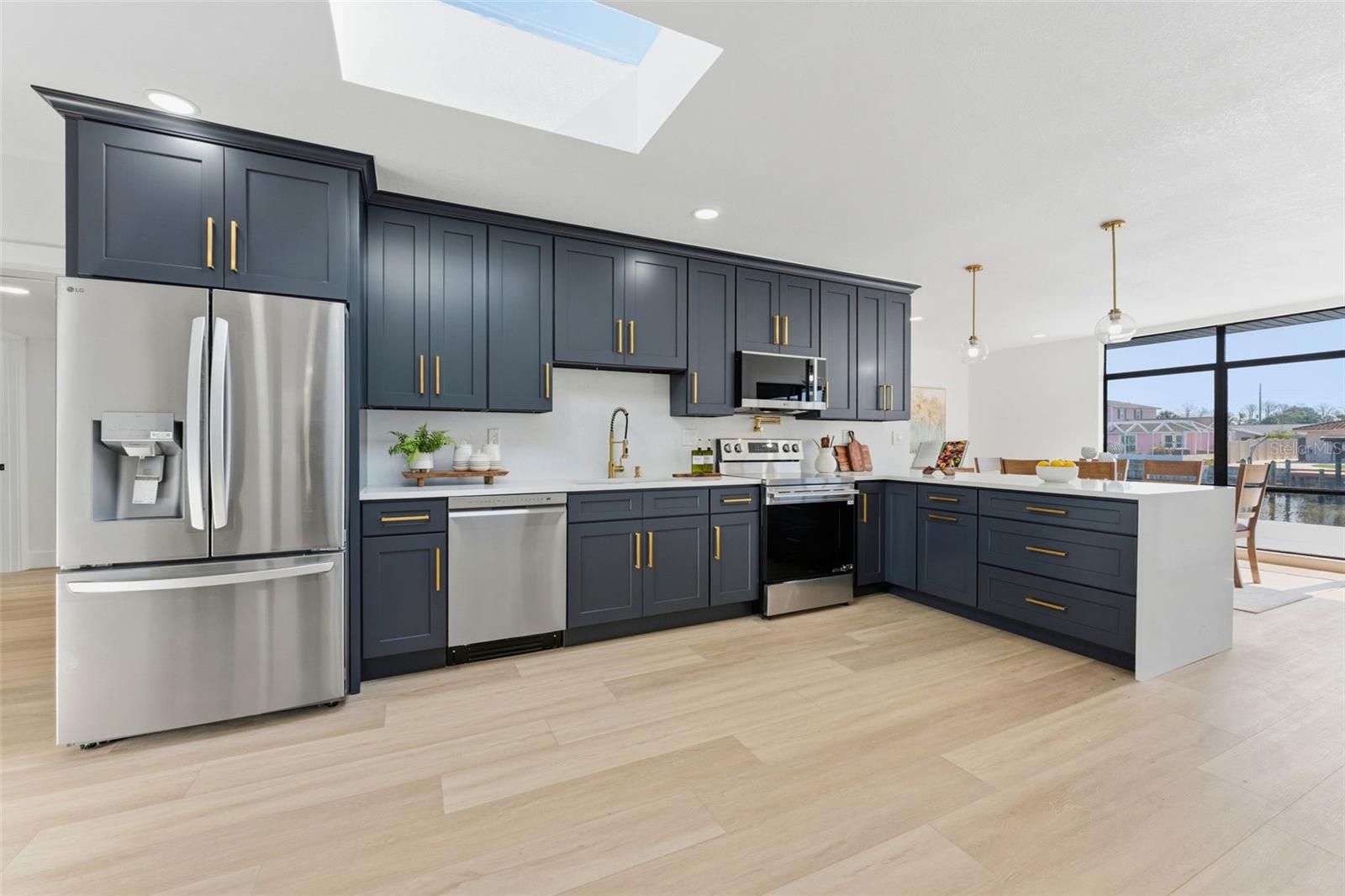 Image 4 of 55 For 3917 Eden Roc Circle