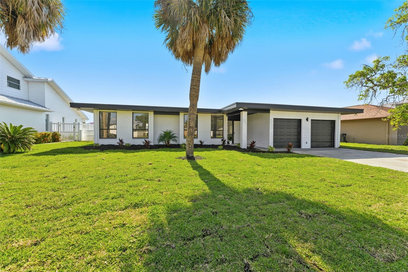 Image 49 of 55 For 3917 Eden Roc Circle