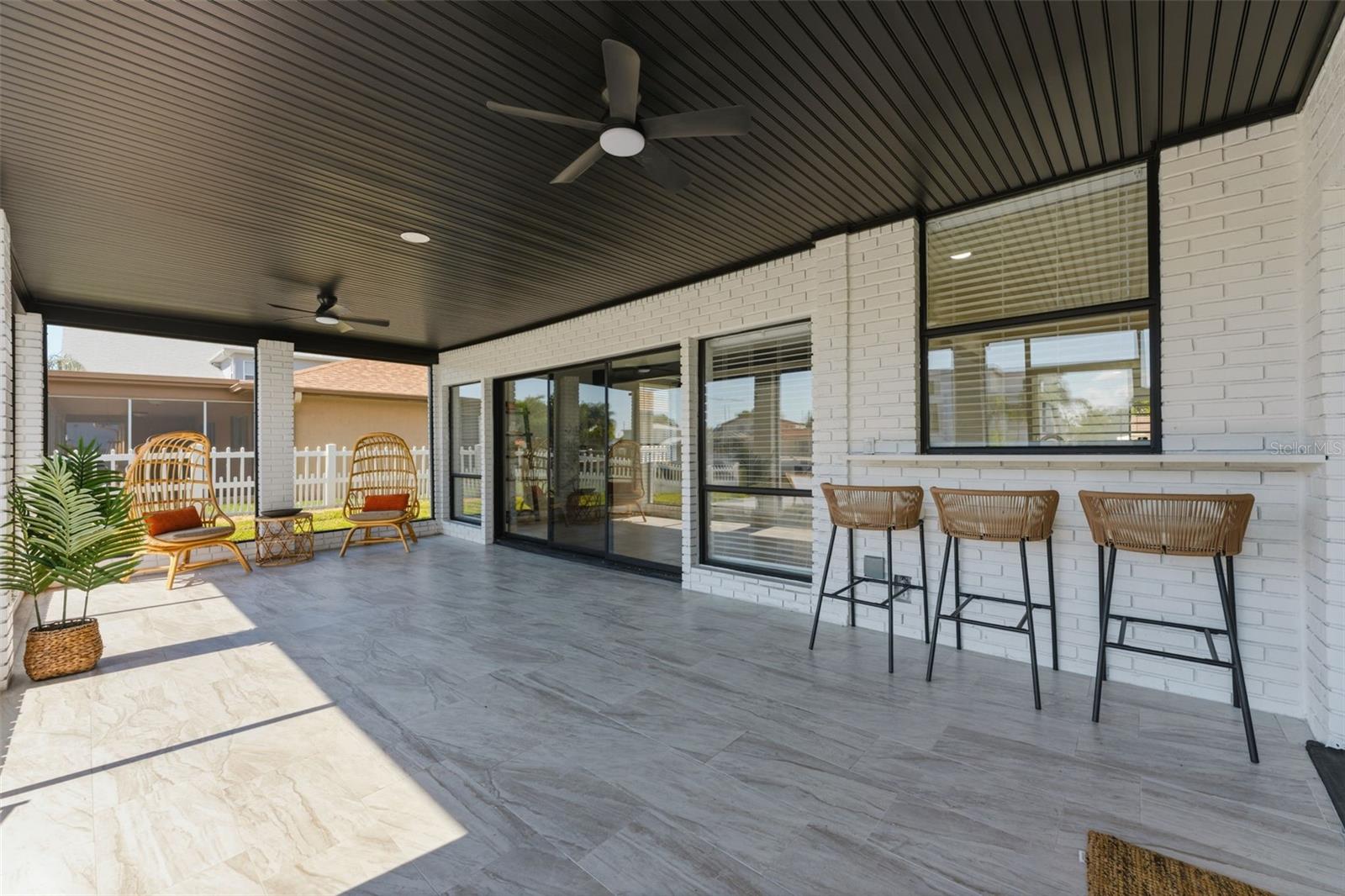 Image 8 of 55 For 3917 Eden Roc Circle
