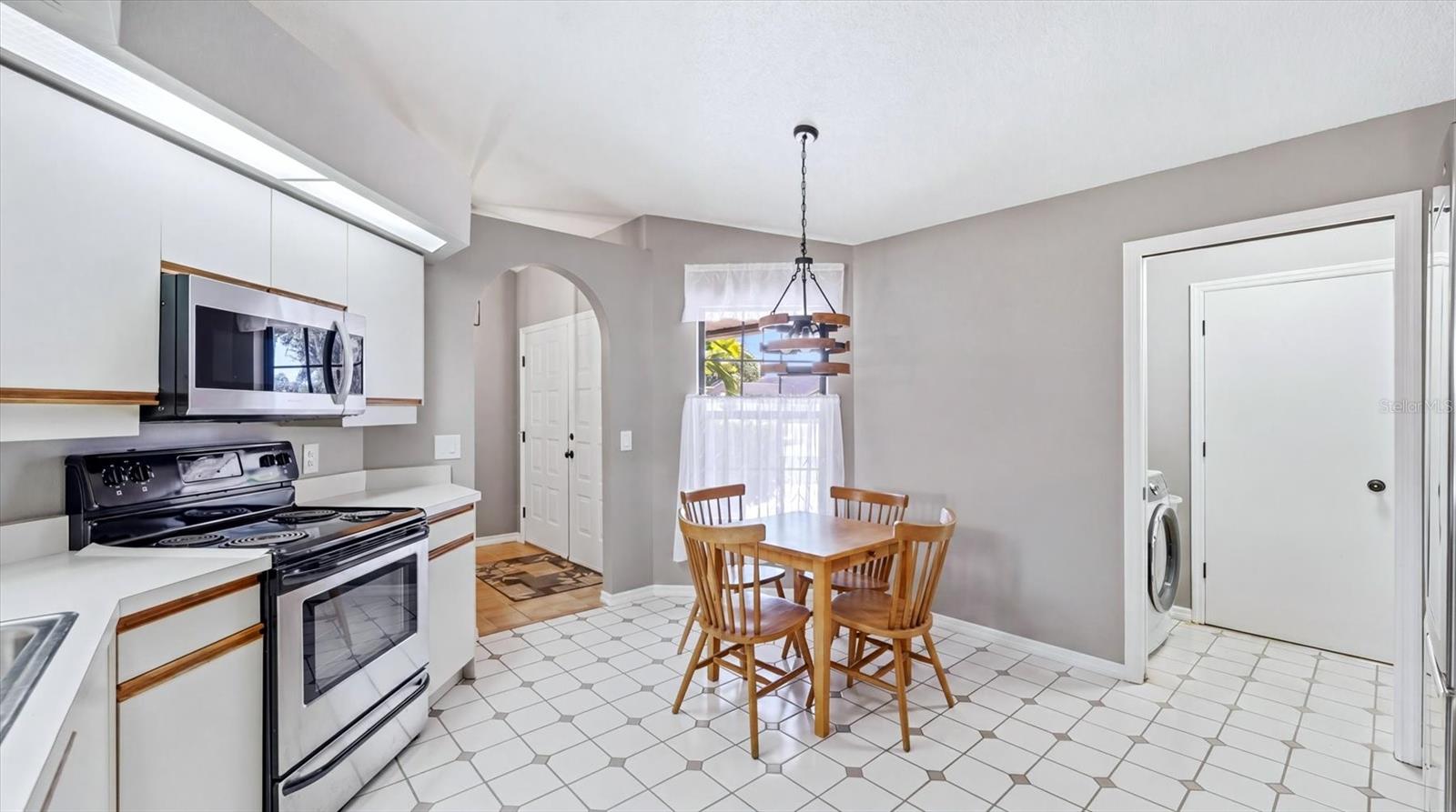 Image 12 of 46 For 2519 Wood Oak Drive