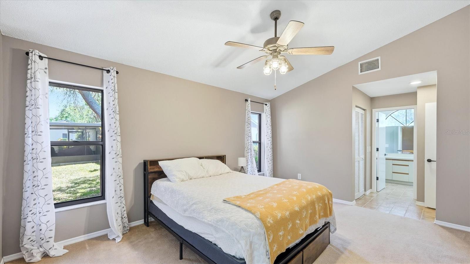 Image 16 of 46 For 2519 Wood Oak Drive