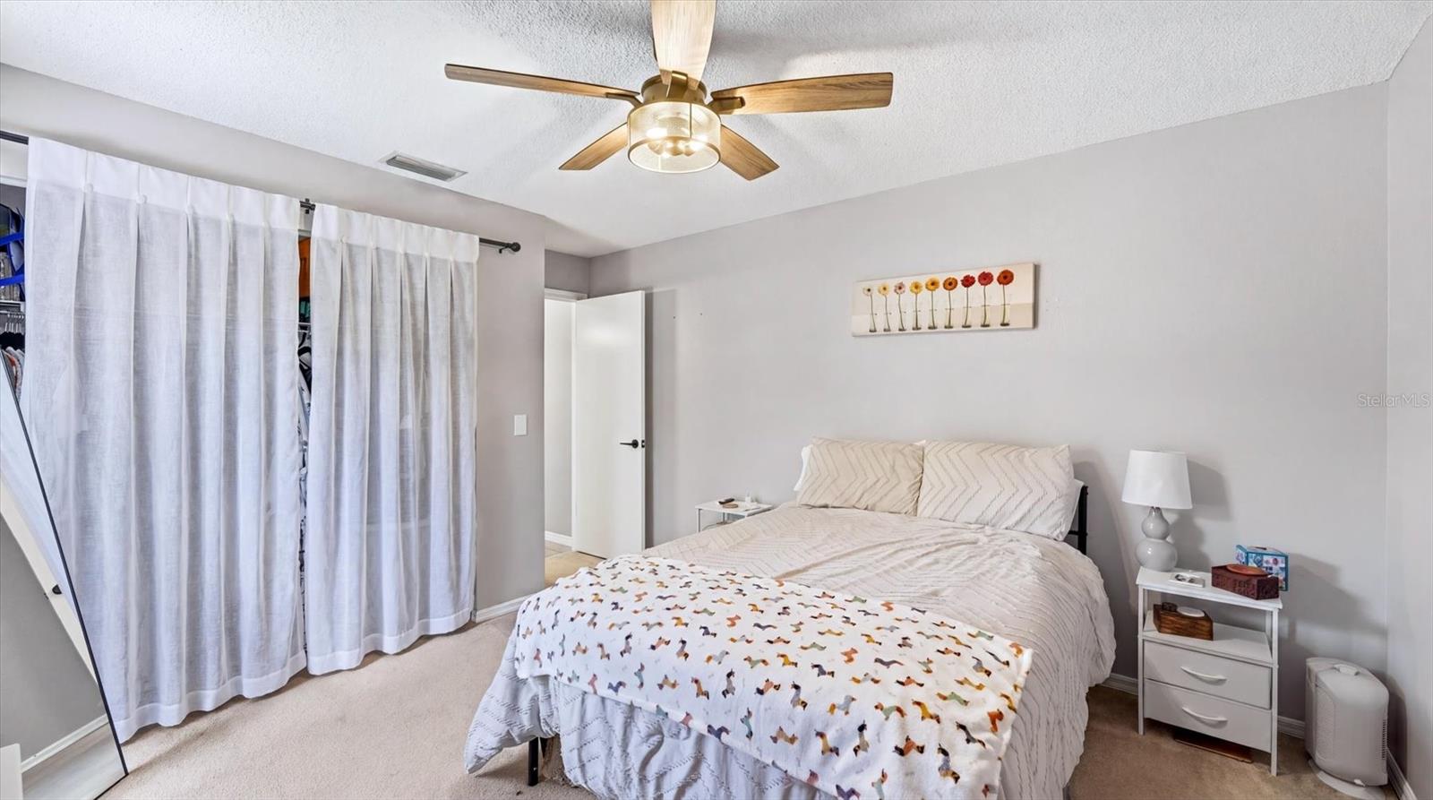 Image 22 of 46 For 2519 Wood Oak Drive