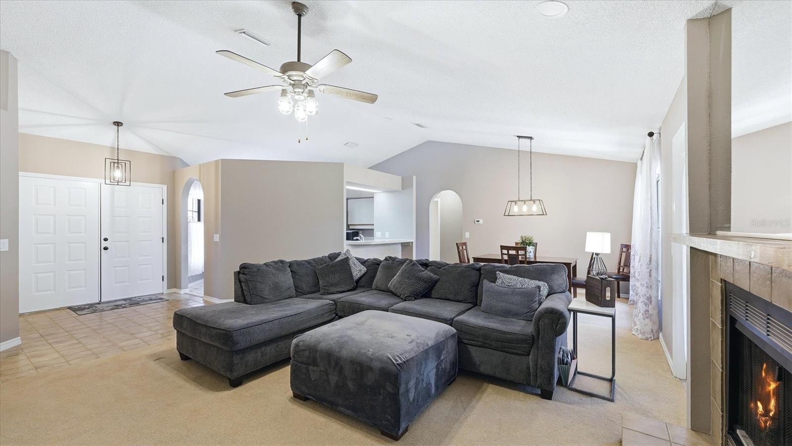 Image 7 of 46 For 2519 Wood Oak Drive
