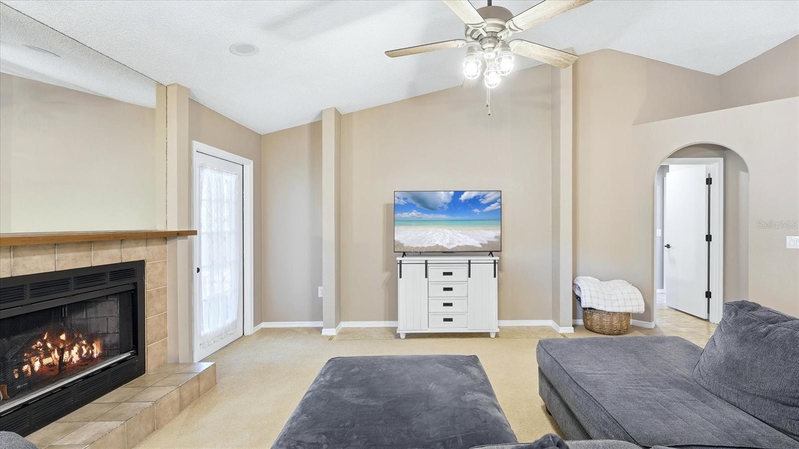 Image 9 of 46 For 2519 Wood Oak Drive