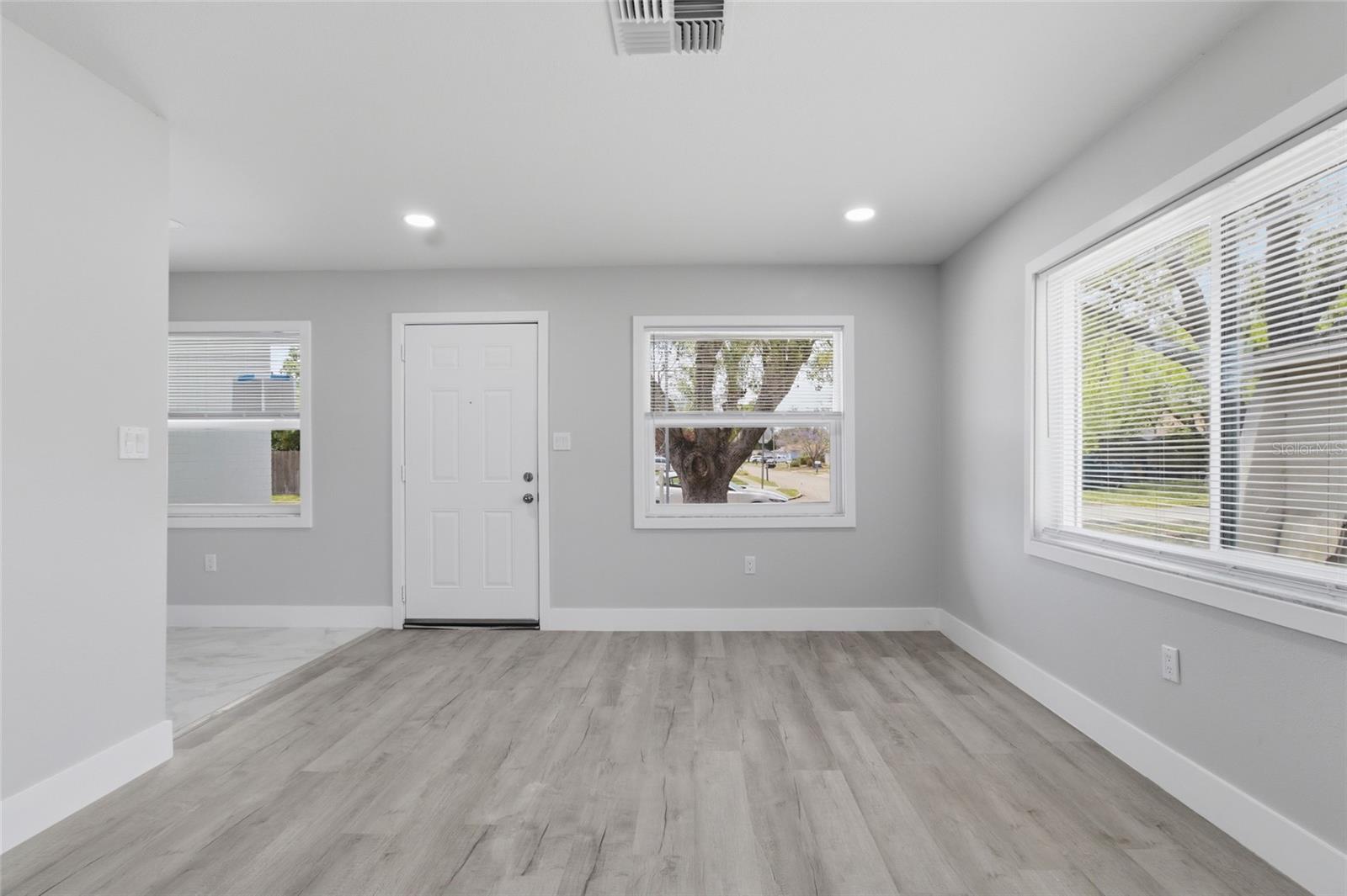 Image 11 of 37 For 3042 Bahia Avenue