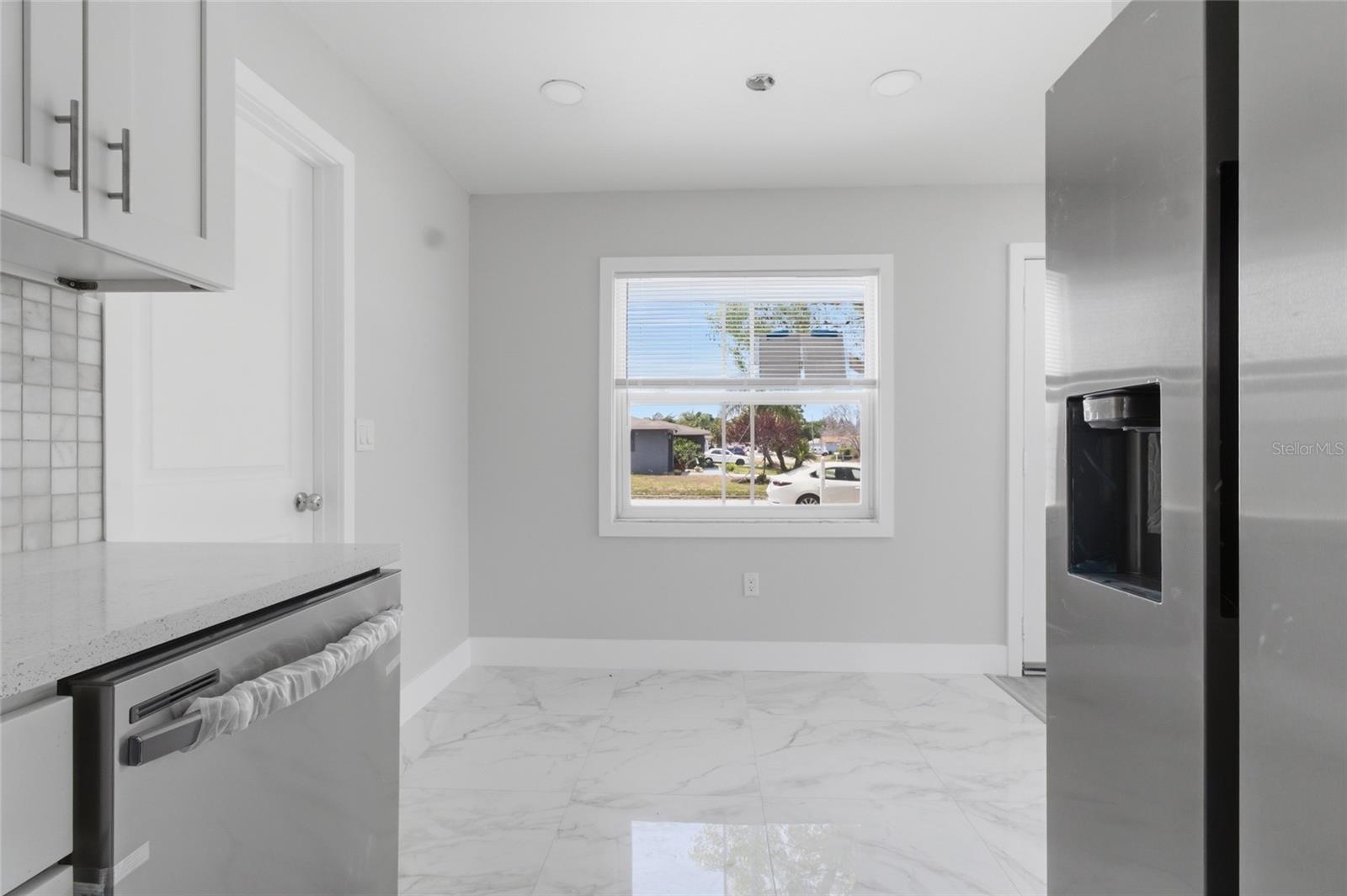 Image 16 of 37 For 3042 Bahia Avenue