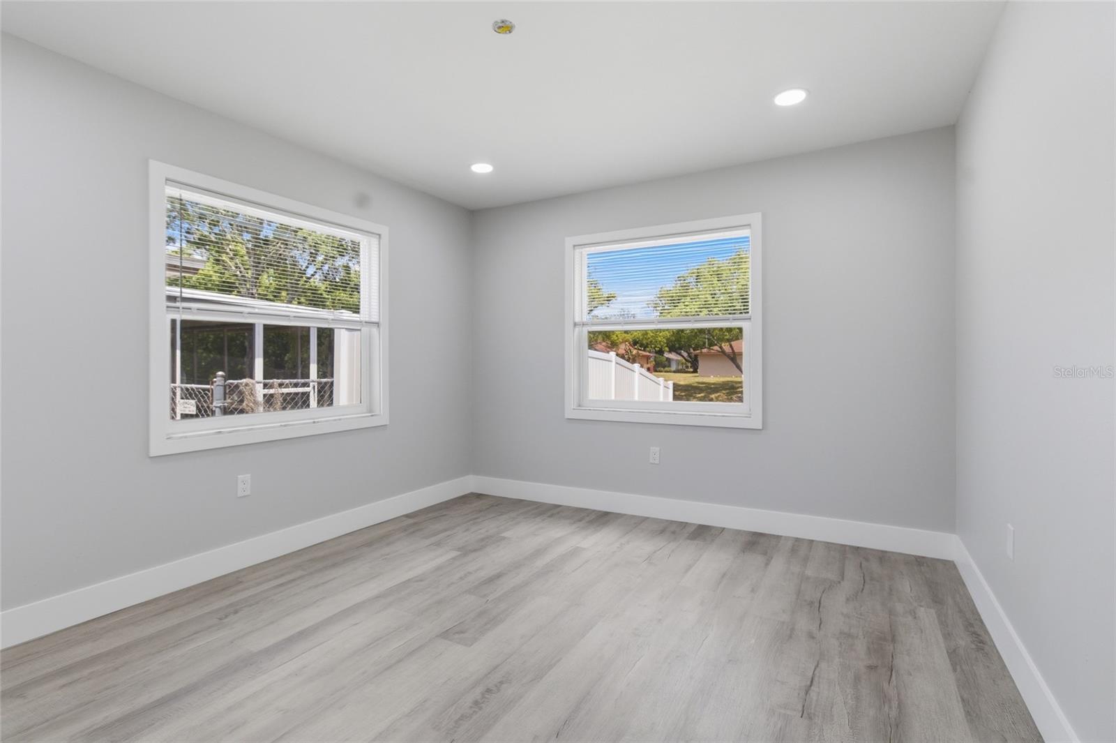 Image 17 of 37 For 3042 Bahia Avenue