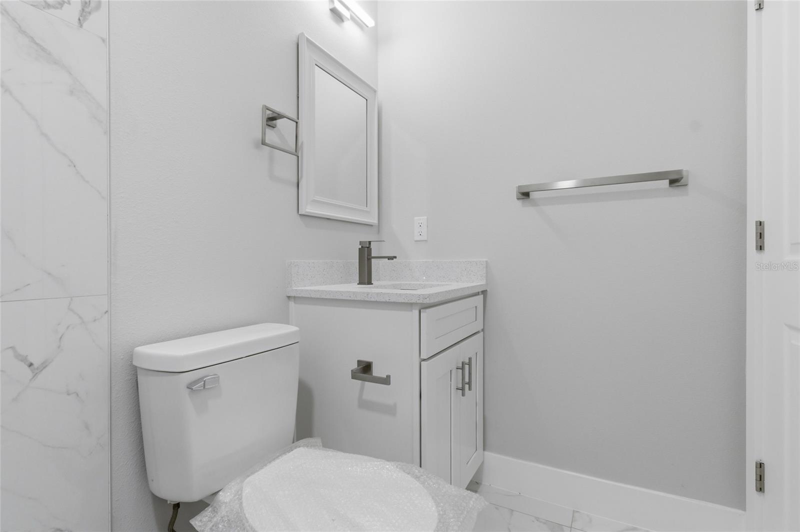 Image 20 of 37 For 3042 Bahia Avenue