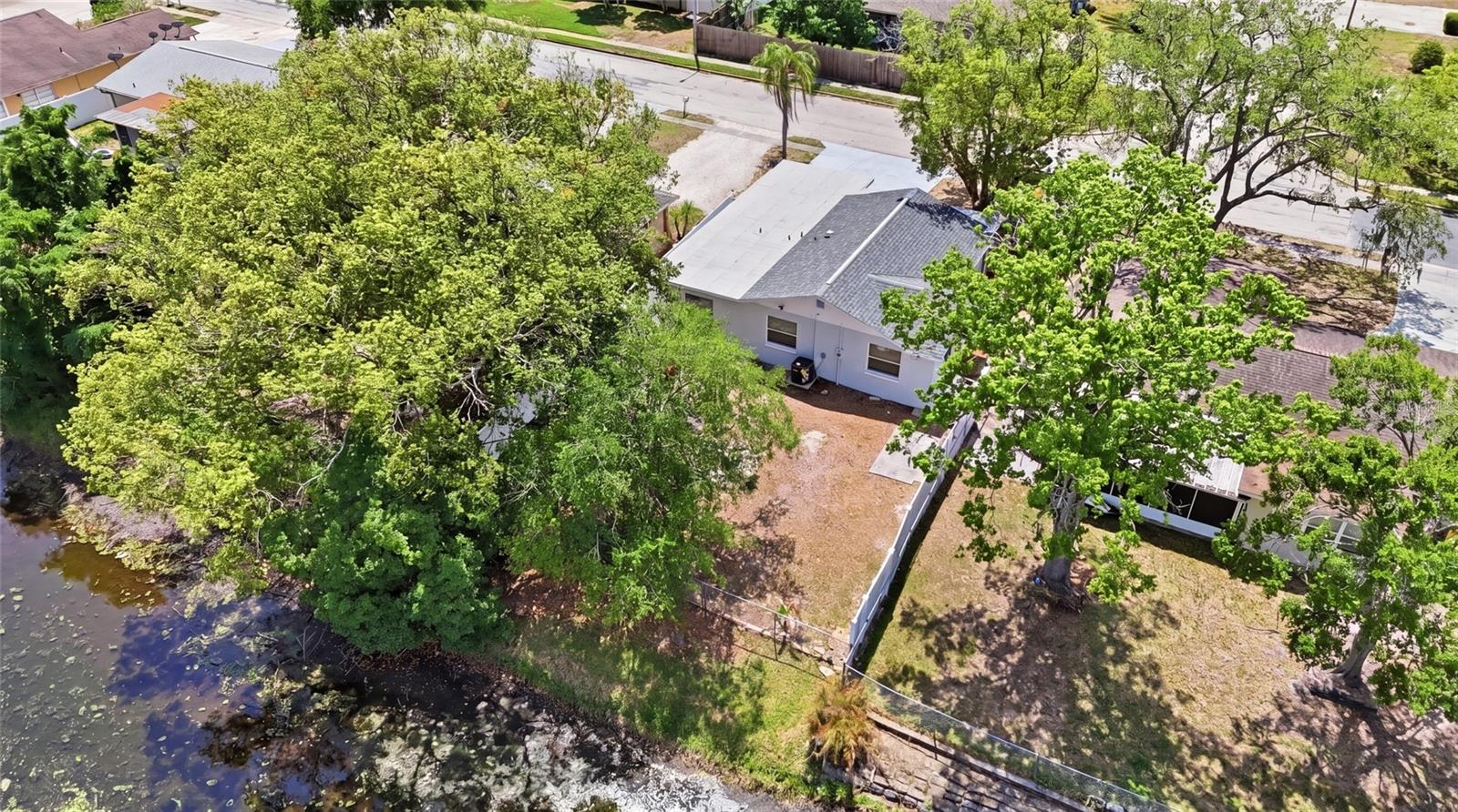 Image 32 of 37 For 3042 Bahia Avenue