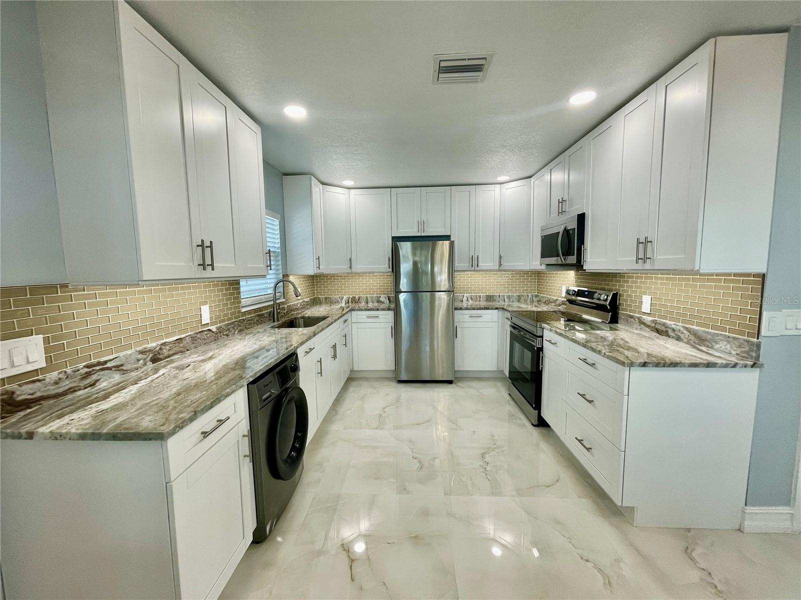 Image 19 of 23 For 8503 Woodwick Court
