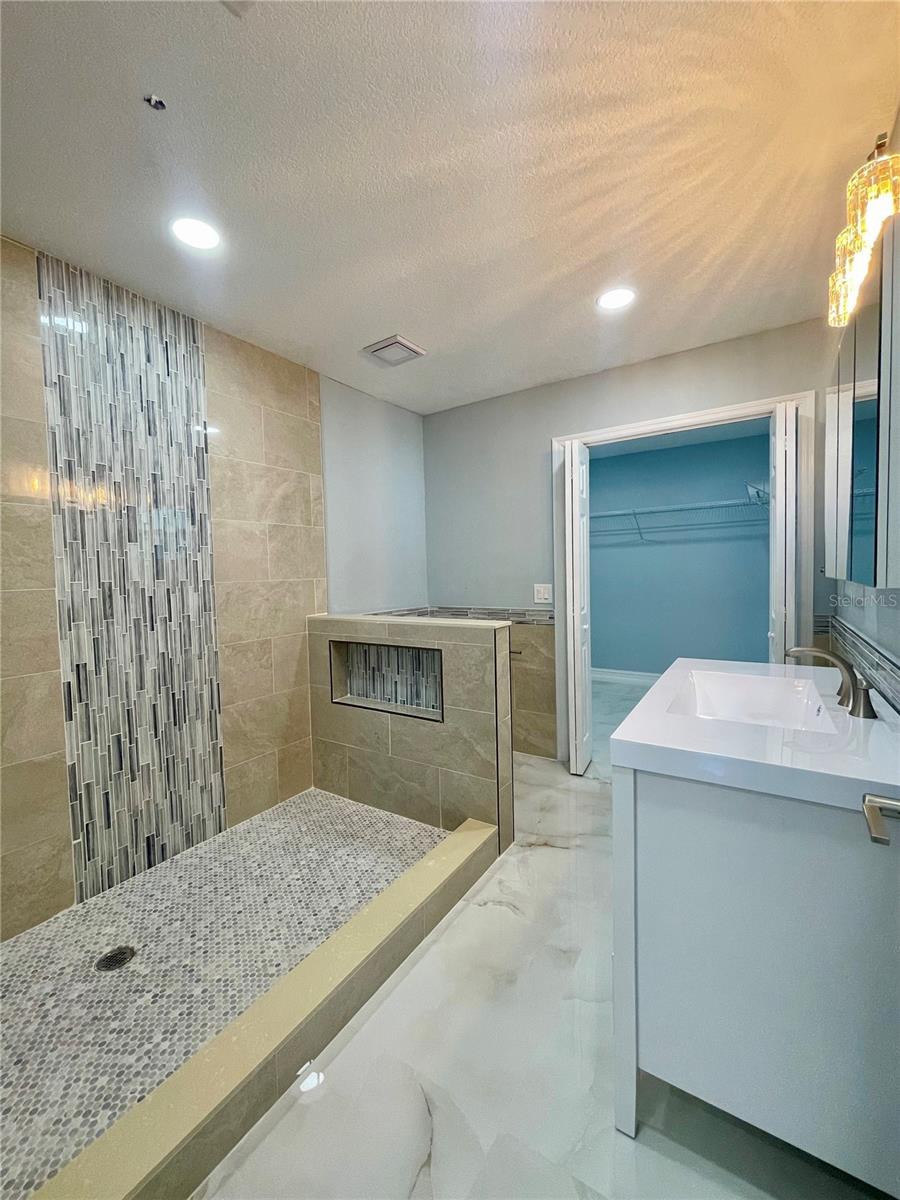 Image 21 of 23 For 8503 Woodwick Court