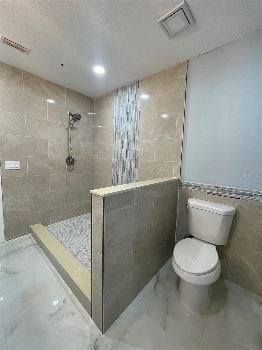Image 22 of 23 For 8503 Woodwick Court