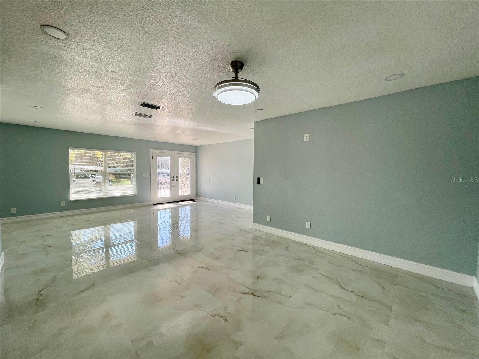 Image 3 of 23 For 8503 Woodwick Court