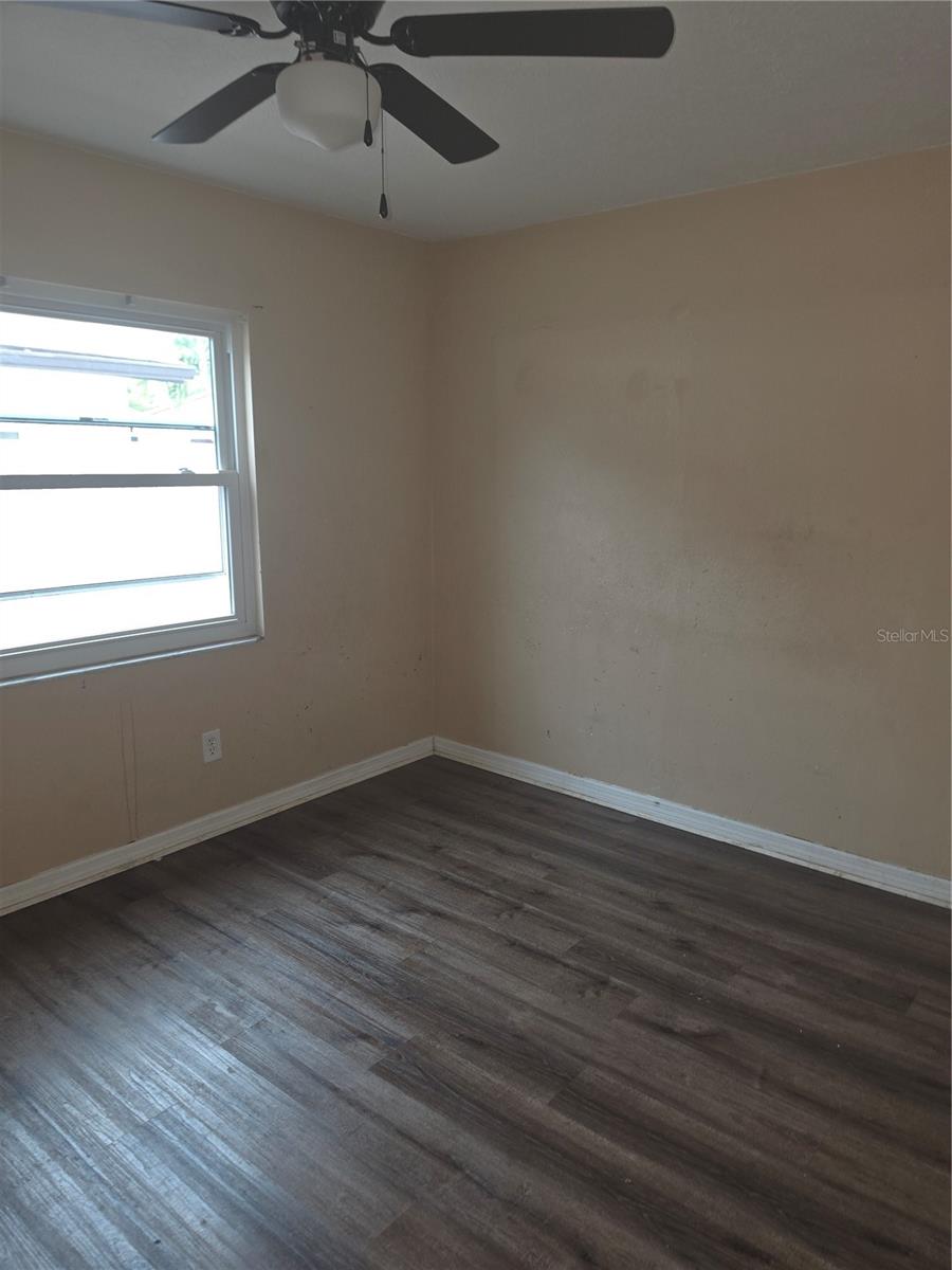 Image 13 of 19 For 12909 123rd Avenue