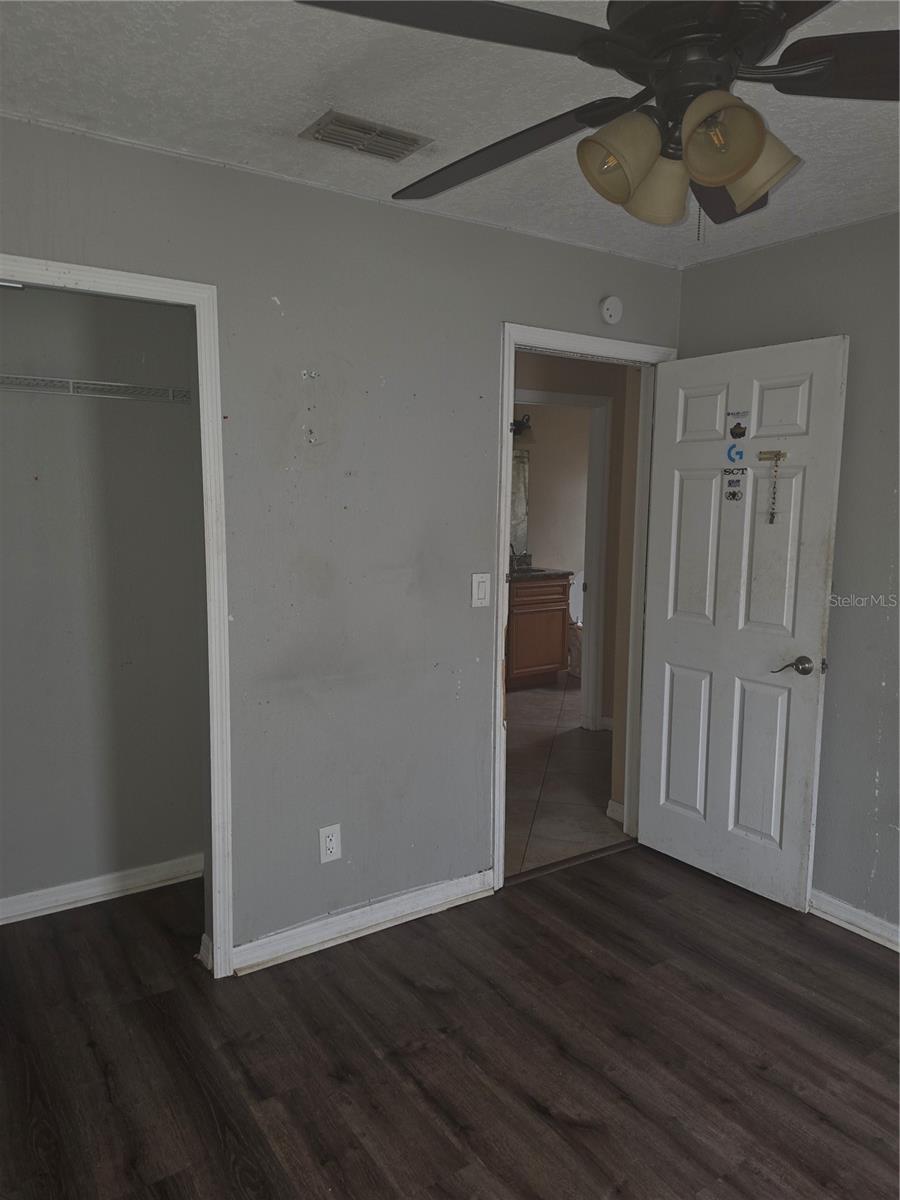 Image 16 of 19 For 12909 123rd Avenue