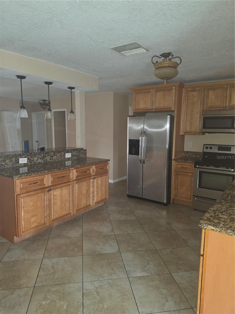 Image 7 of 19 For 12909 123rd Avenue