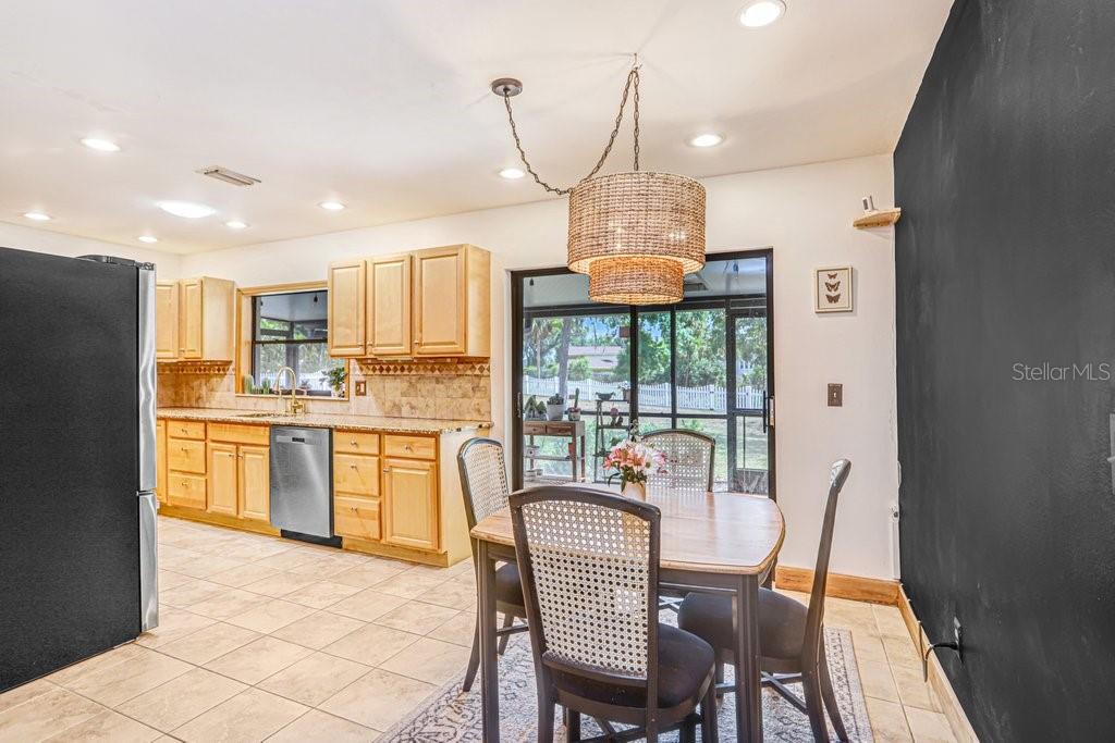 Image 11 of 52 For 4705 Fernstone Court