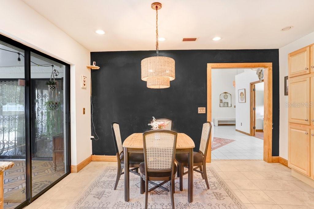 Image 12 of 52 For 4705 Fernstone Court