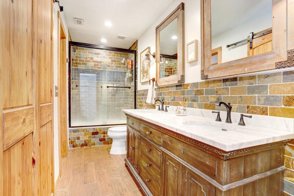 Image 21 of 52 For 4705 Fernstone Court