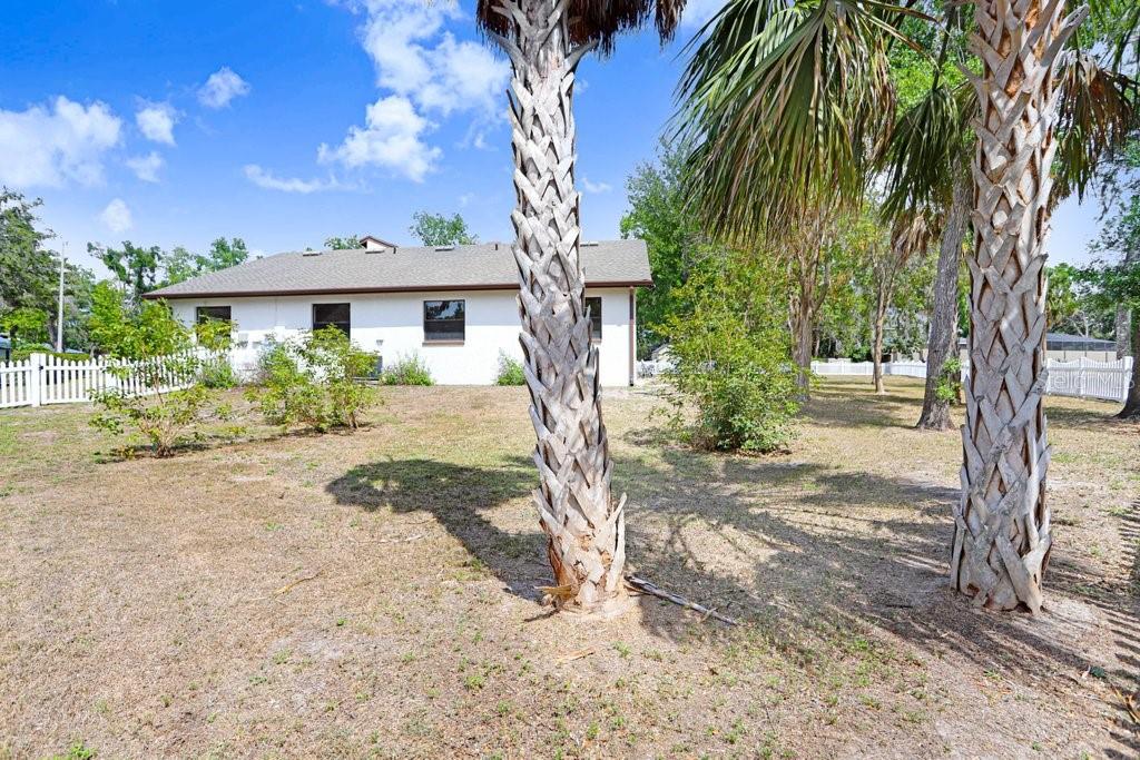 Image 36 of 52 For 4705 Fernstone Court