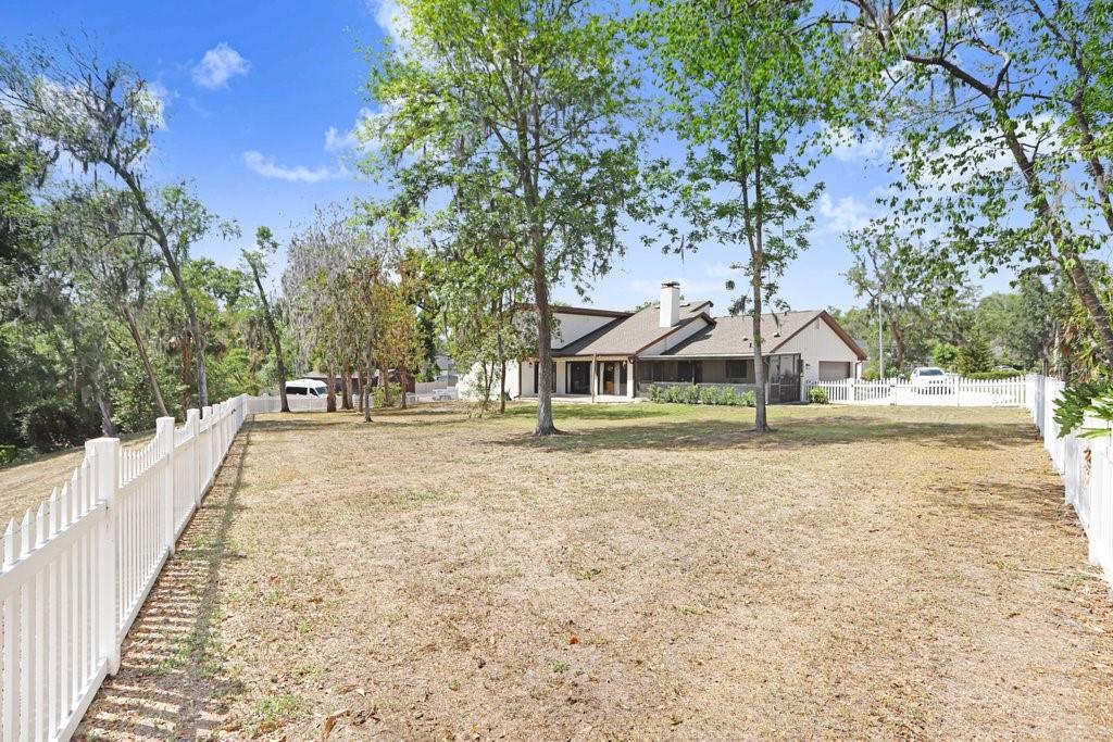 Image 37 of 52 For 4705 Fernstone Court