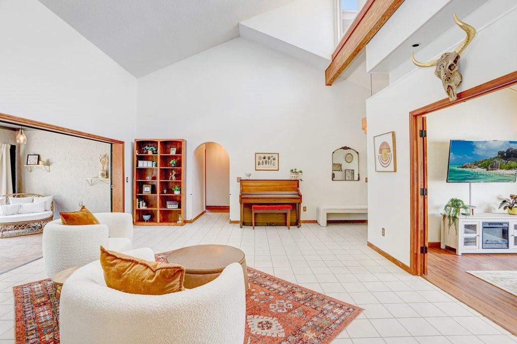 Image 5 of 52 For 4705 Fernstone Court