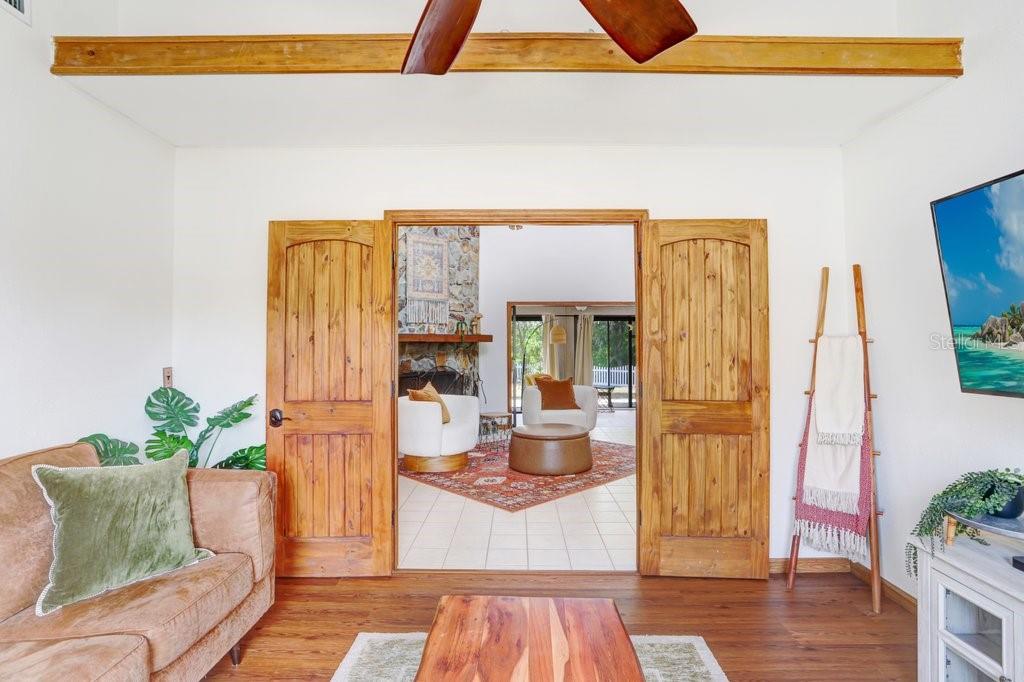 Image 9 of 52 For 4705 Fernstone Court