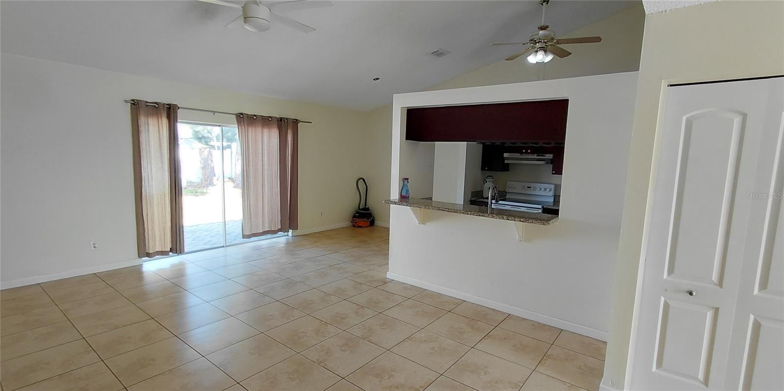 Image 3 of 12 For 9010 Dacena Villa Place