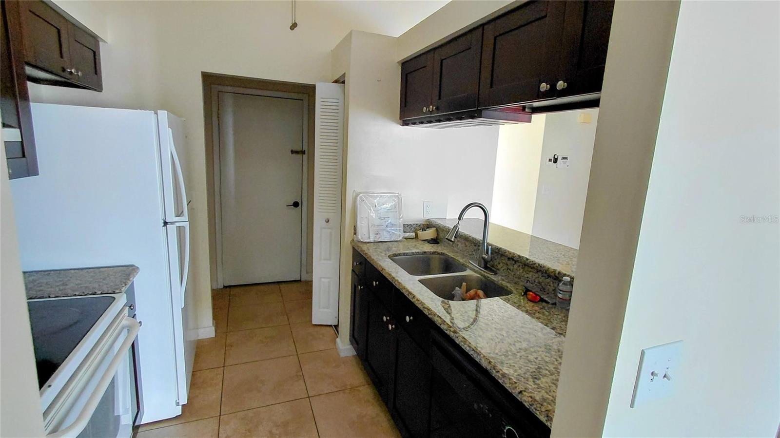 Image 6 of 12 For 9010 Dacena Villa Place