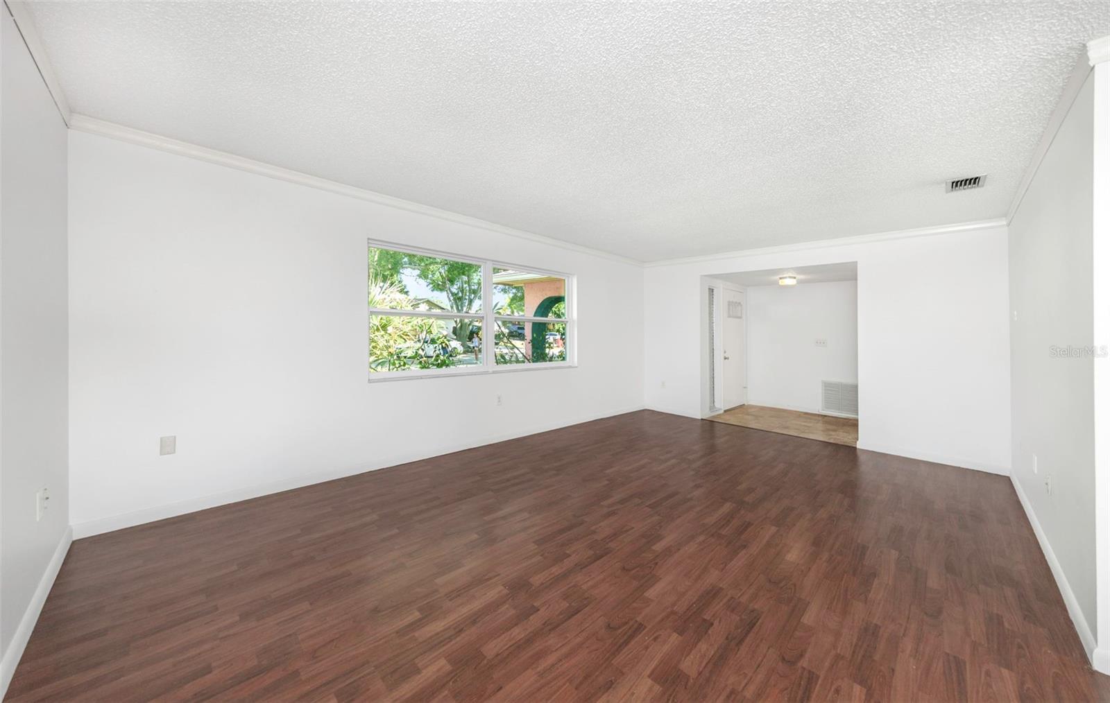 Image 3 of 47 For 2913 Fairfield Court