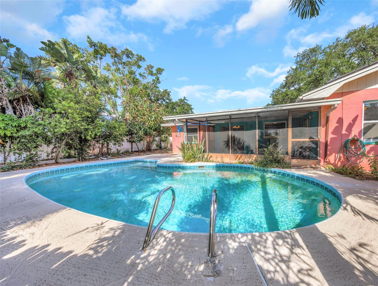 Image 33 of 47 For 2913 Fairfield Court