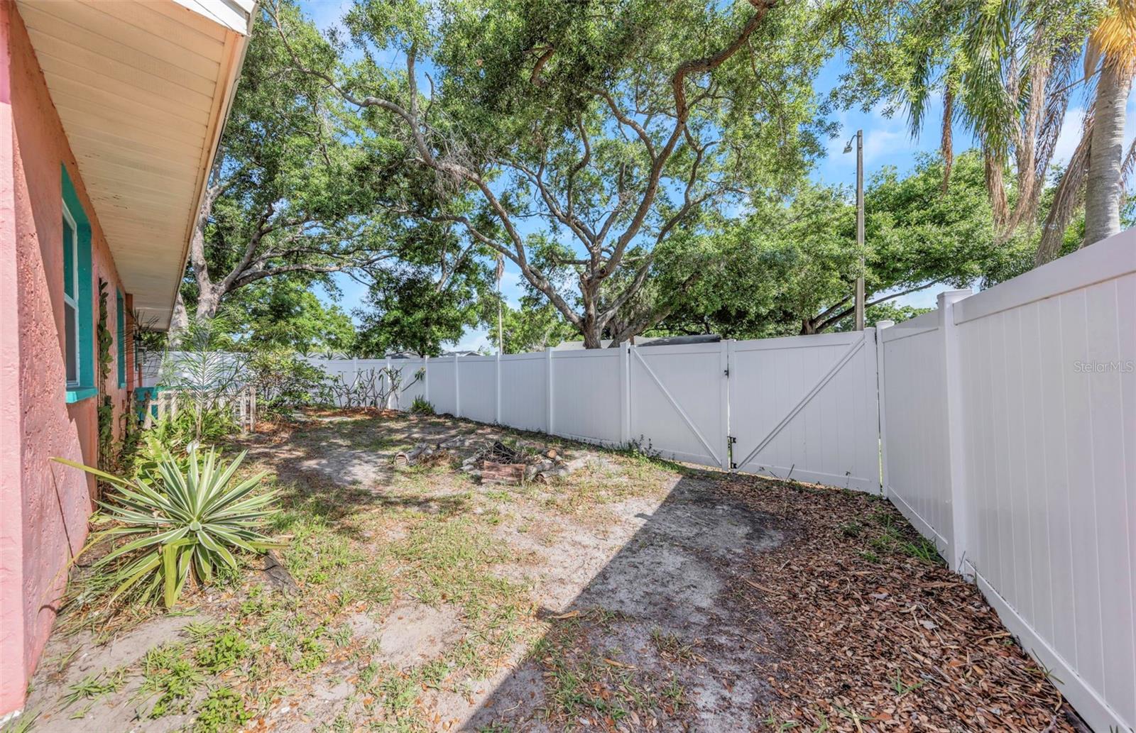 Image 36 of 47 For 2913 Fairfield Court