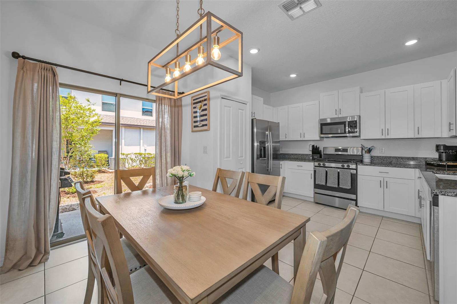 Image 12 of 42 For 8291 Crescent Oaks Drive