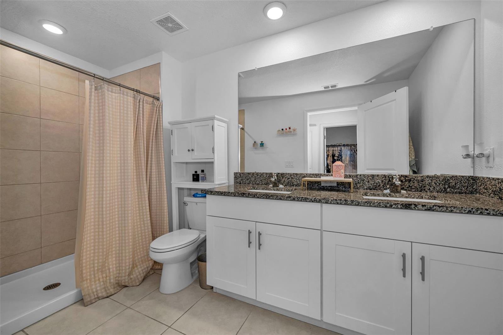 Image 23 of 42 For 8291 Crescent Oaks Drive