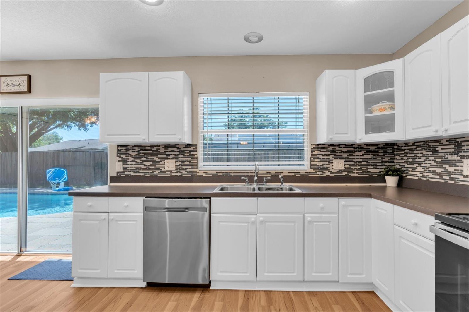 Image 4 of 19 For 14006 Cascade Lane