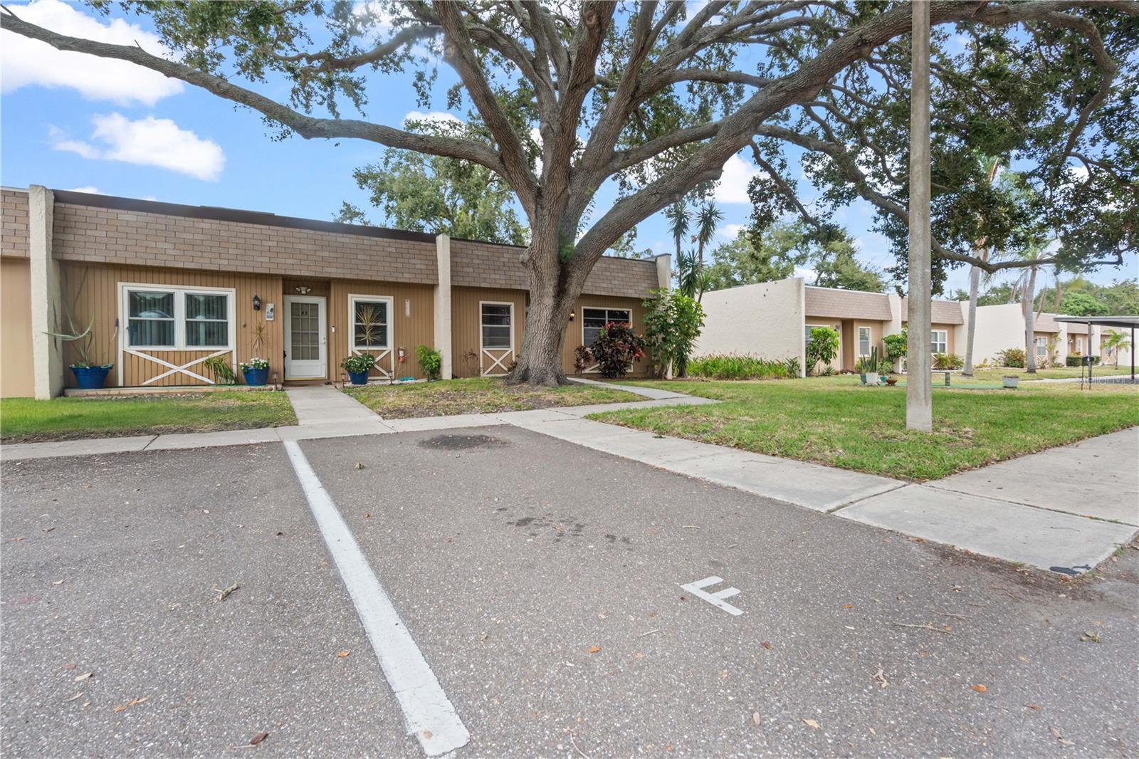 Image 24 of 30 For 11511 113th Street 4f