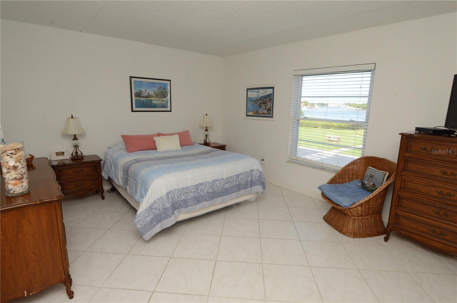 Image 27 of 85 For 12760 Indian Rocks Road 1031