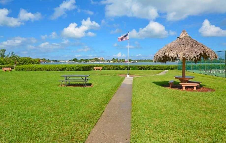 Image 40 of 85 For 12760 Indian Rocks Road 1031
