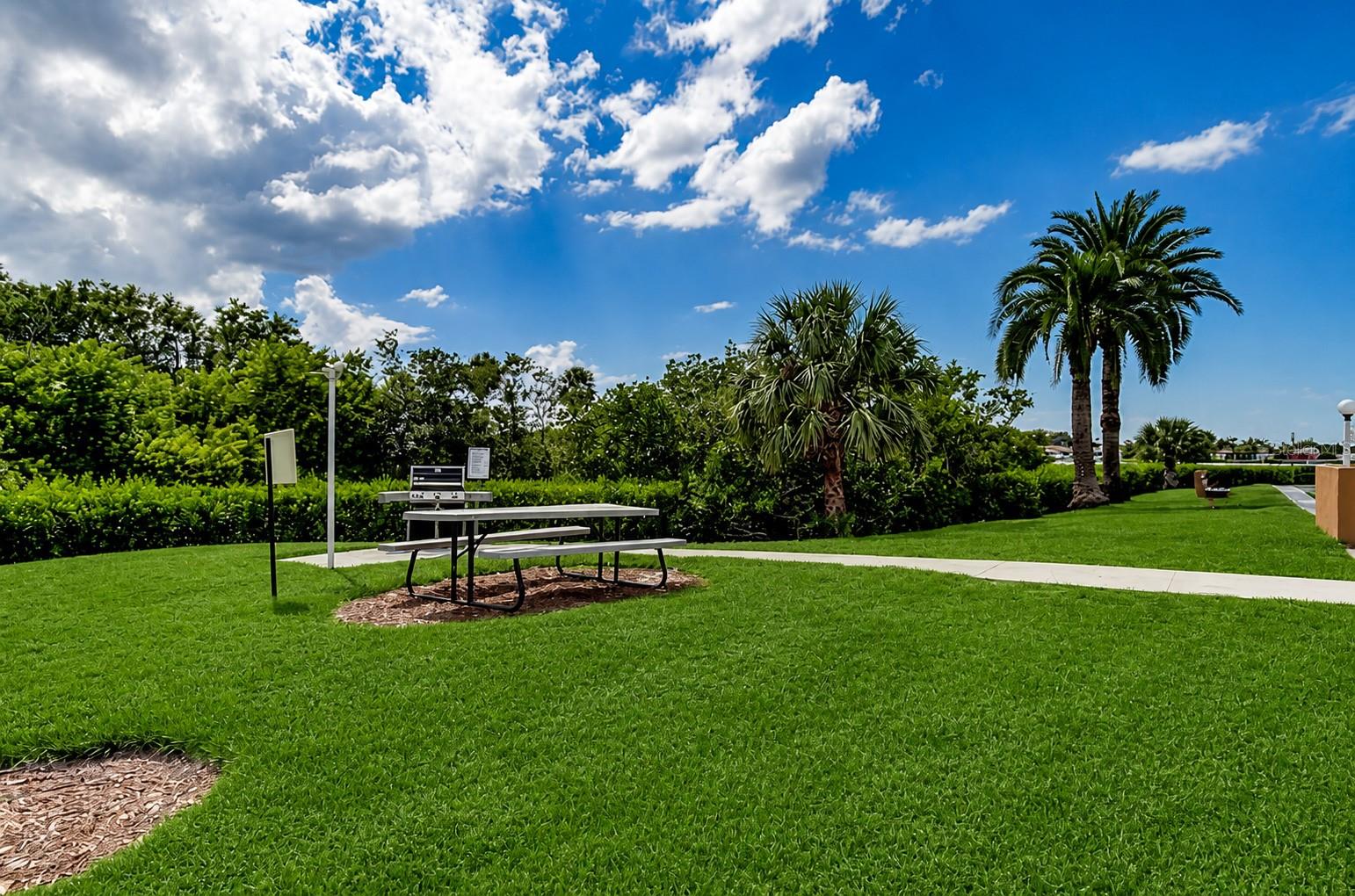 Image 49 of 85 For 12760 Indian Rocks Road 1031