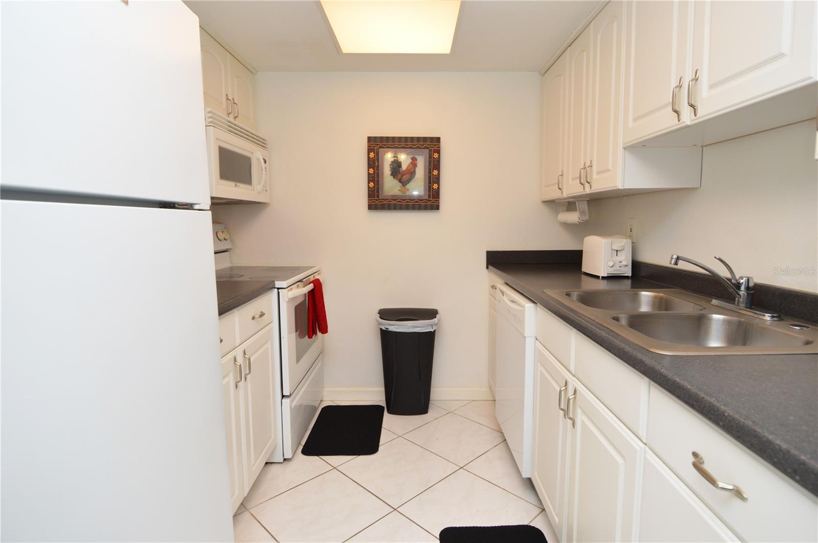 Image 7 of 85 For 12760 Indian Rocks Road 1031
