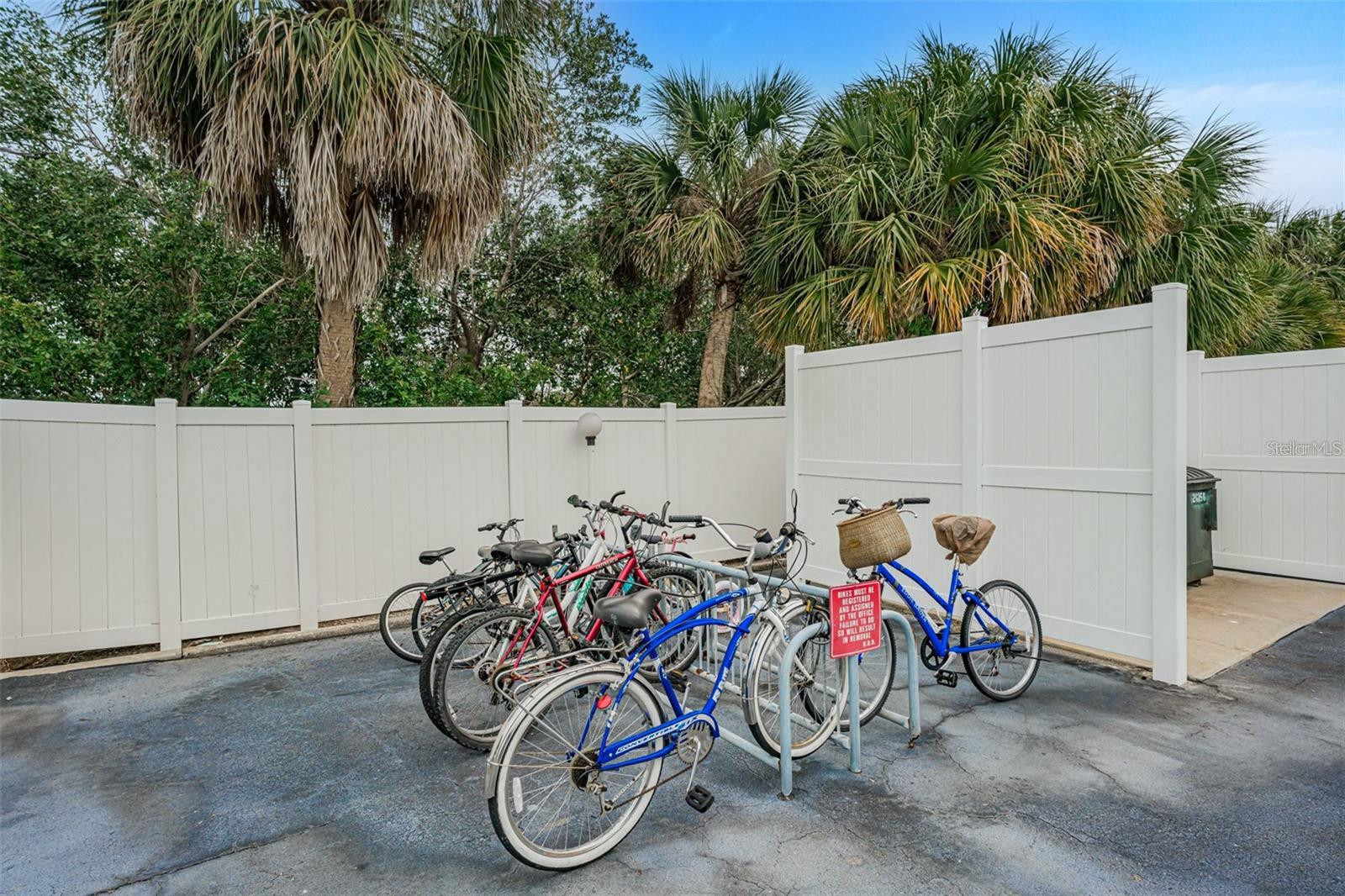 Image 77 of 85 For 12760 Indian Rocks Road 1031