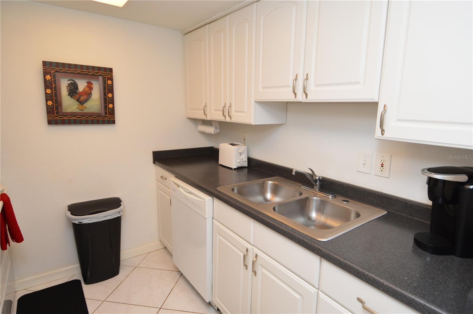 Image 8 of 85 For 12760 Indian Rocks Road 1031