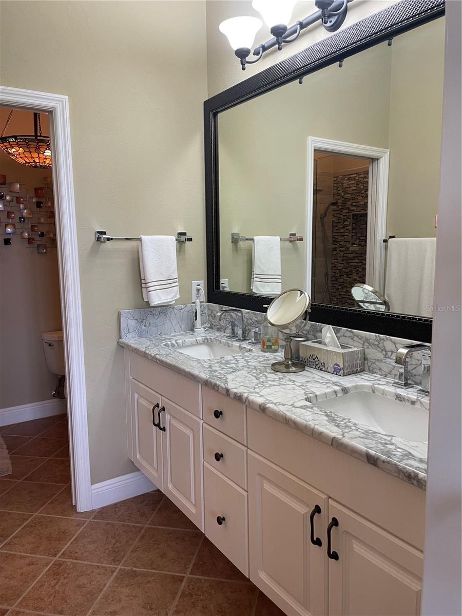 Image 11 of 28 For 6808 Dali Avenue 204