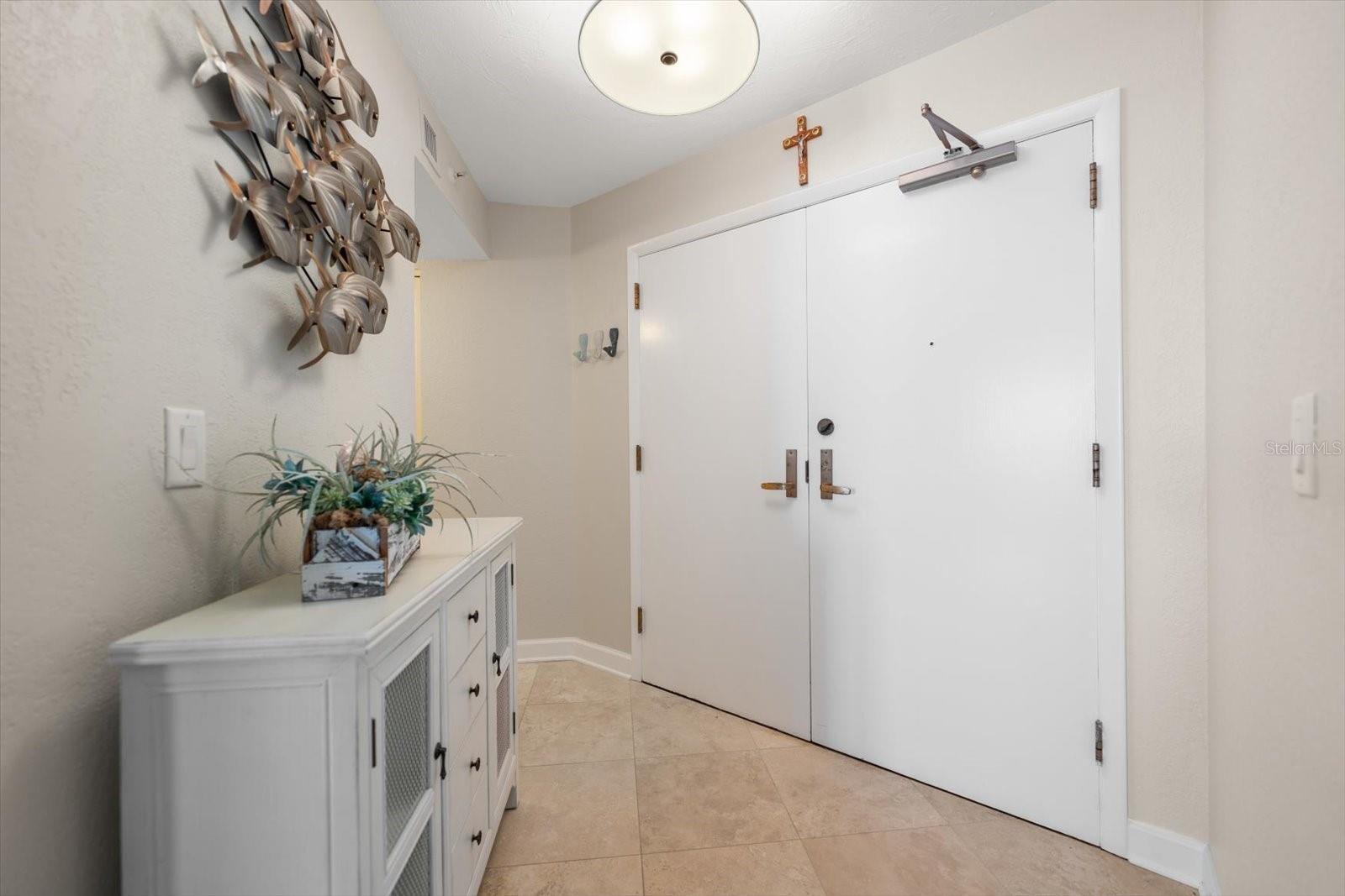 Image 12 of 59 For 1660 Gulf Boulevard 403
